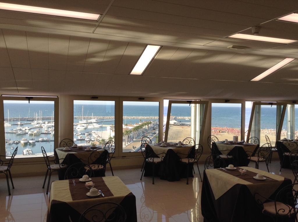Hotel Borgo Marina Rodi Garganico Kültér fotó