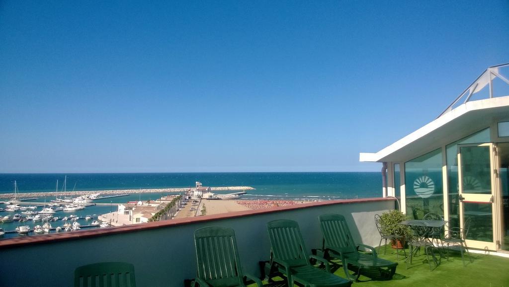 Hotel Borgo Marina Rodi Garganico Kültér fotó