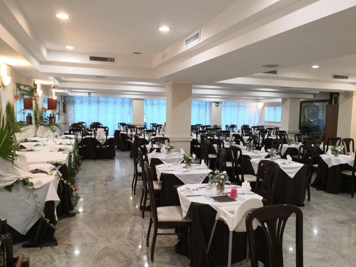 Hotel Borgo Marina Rodi Garganico Kültér fotó